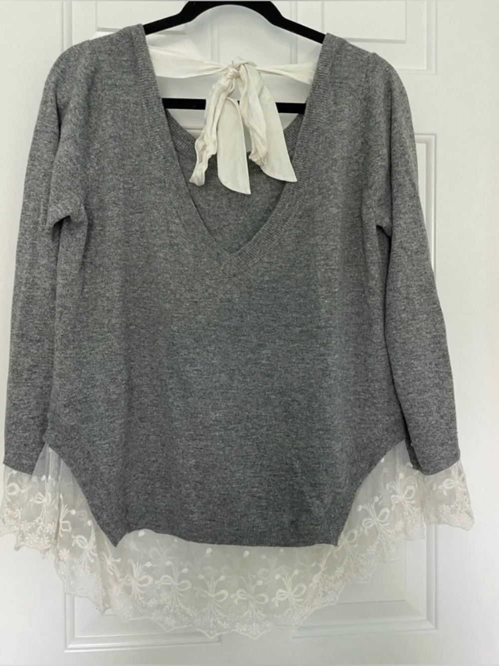 Anthro Zero Degrees Celsius Grey Lace Hem Sweater Bow Back Top M